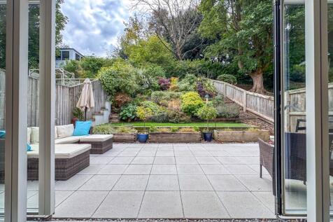 Bi-Folds Into Garden