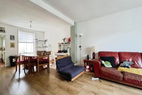 pbox-living_room-288153.jpeg