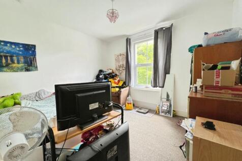 pbox-living_room-288153.jpeg