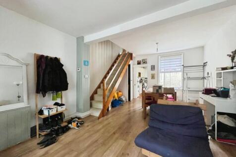 pbox-living_room-288153.jpeg