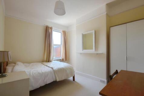pbox-bedroom-297286.jpg