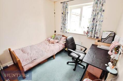 pbox-bedroom-333517.jpg