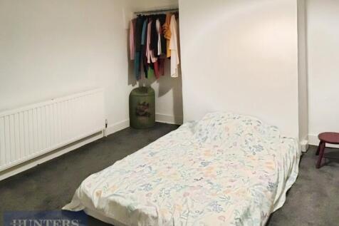 pbox-bedroom-343651.jpg