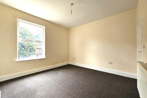FRONT BEDROOM
