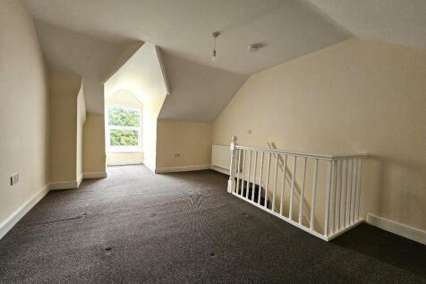 TOP BEDROOM