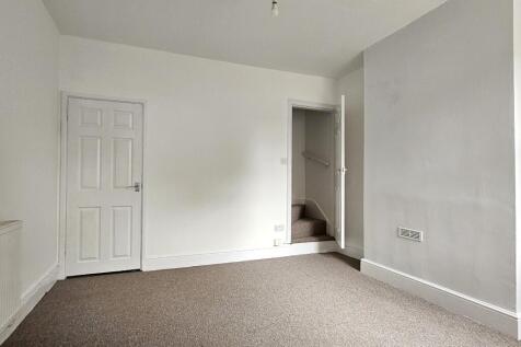 BACK LIVING ROOM