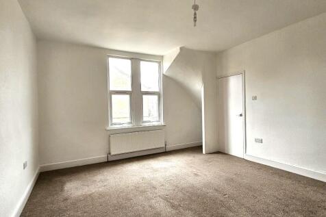 BACK BEDROOM