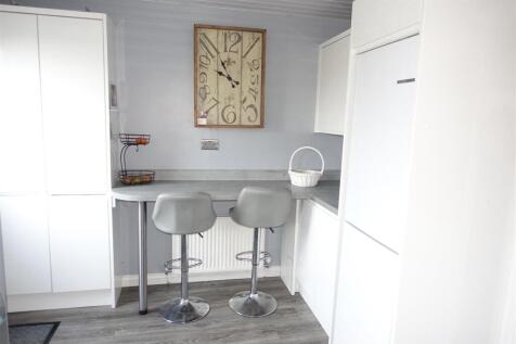 Breakfasting Kitchen