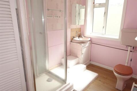 Shower Room.JPG