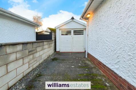 garage &amp; driveway