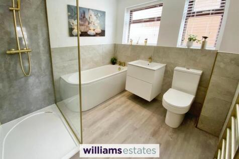 luxury bathroom