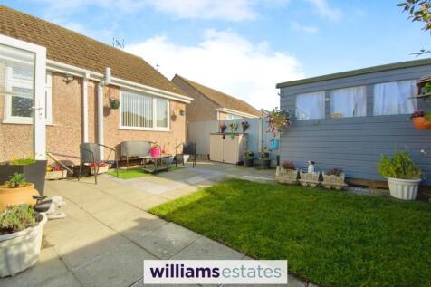 rear lawn &amp; patio