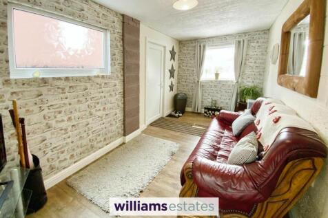 additional room / former garage