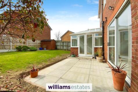 rear patio &amp; garden