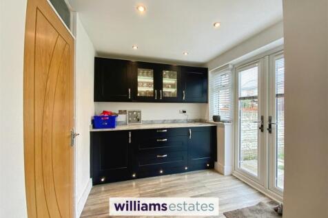 kitchen picture