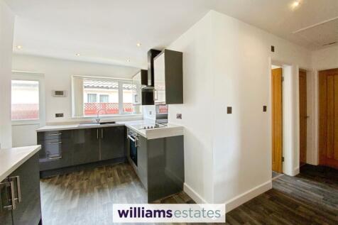kitchen &amp; hallway