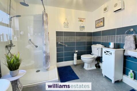g.f shower room
