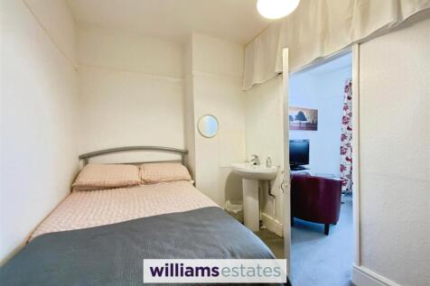 room off bed 4