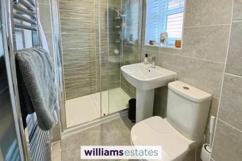 second bedroom en-suite