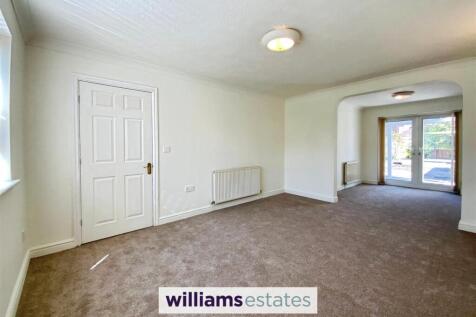 lounge &amp; dining room