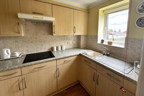 Kitchen (Large).jpeg