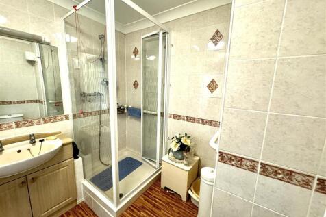 shower room 1 (Large).jpeg