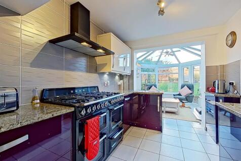 05. 19 Heath Croft Road inside-36 (Large).jpg
