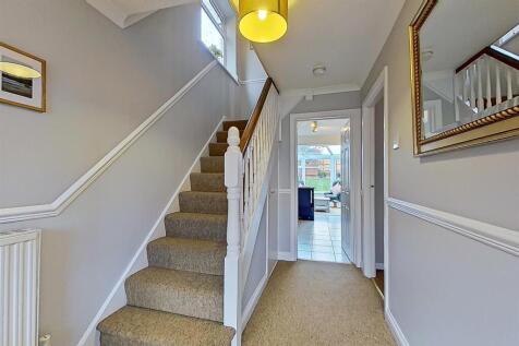 12. 19 Heath Croft Road inside-26 (Large).jpg