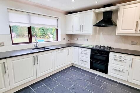 kitchen1.jpg