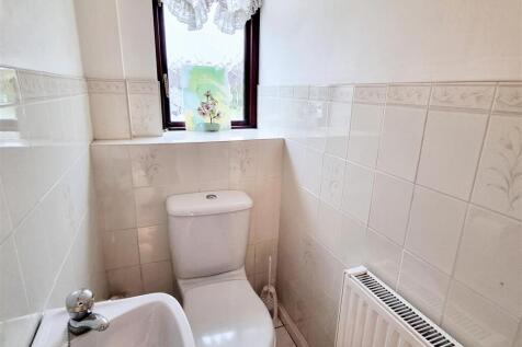 guest wc.jpg