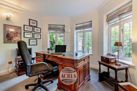 8618939-interior34-800 (Large).jpg