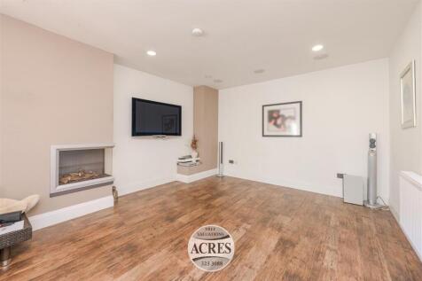 Thornhill (8) (Large).jpg