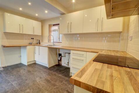 kitchen 2.jpg