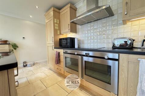 IMG_0943 (Large).jpg