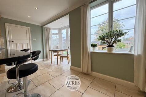 IMG_0905 (Large).jpg