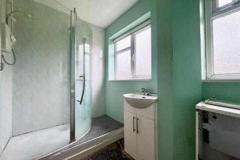 Shower room.jpg