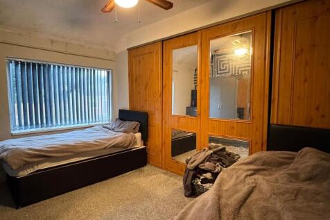 Second bedroom.jpg