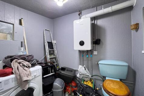 Outside WC &amp; Utility.jpg
