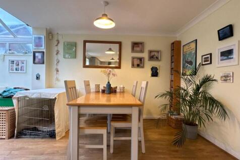 Dining area 1-fotor-20250220141218.jpg