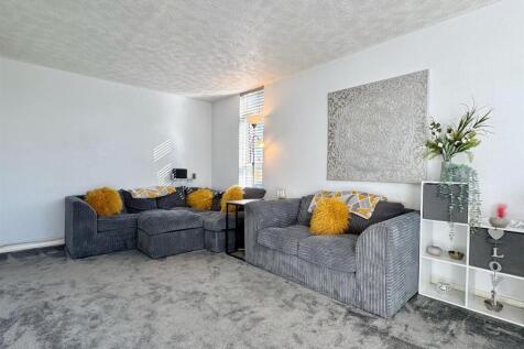 Lounge 4.jpg