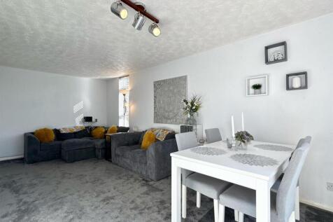 Lounge 2.jpg