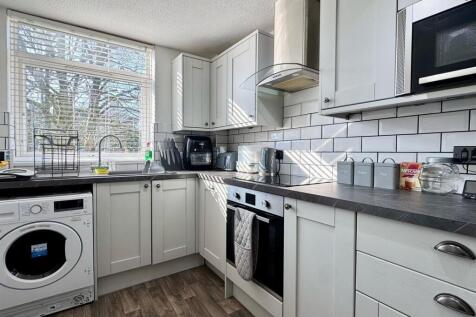 Kitchen 1.jpg