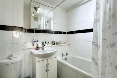 Bathroom.jpg