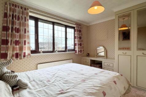 Bedroom 2 (1).jpg