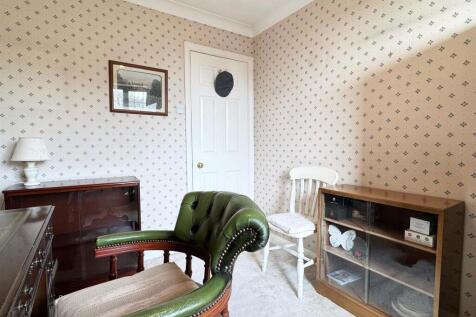 Bedroom 3 (2).jpg