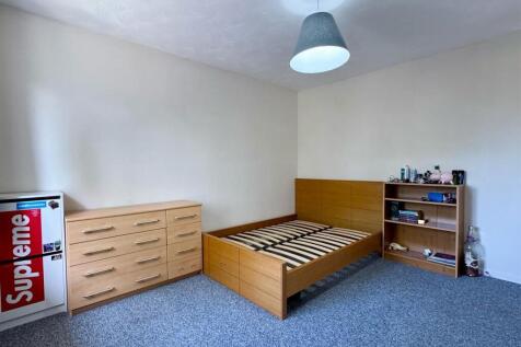 Bed 1 (1).jpg