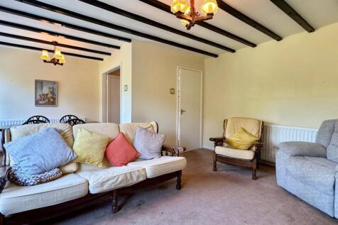 Lounge to Dining