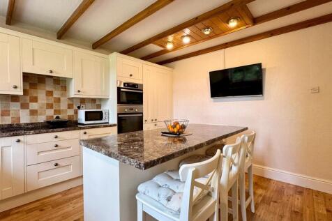 Kitchen (2).jpg