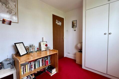 Bedroom 3 (2).jpg