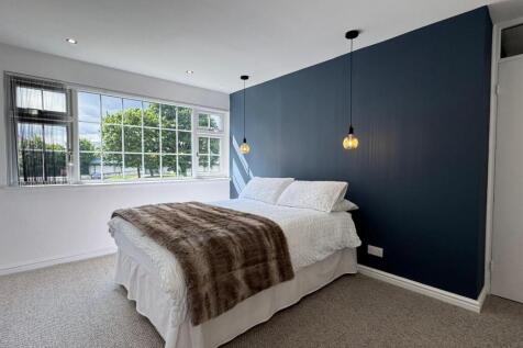 Bed 1 (1).jpg